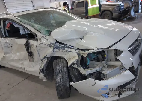 2021 Subaru Impreza Premium 5-Door z USA, uszkodzony, nr VIN 4S3GTAD63M3704658